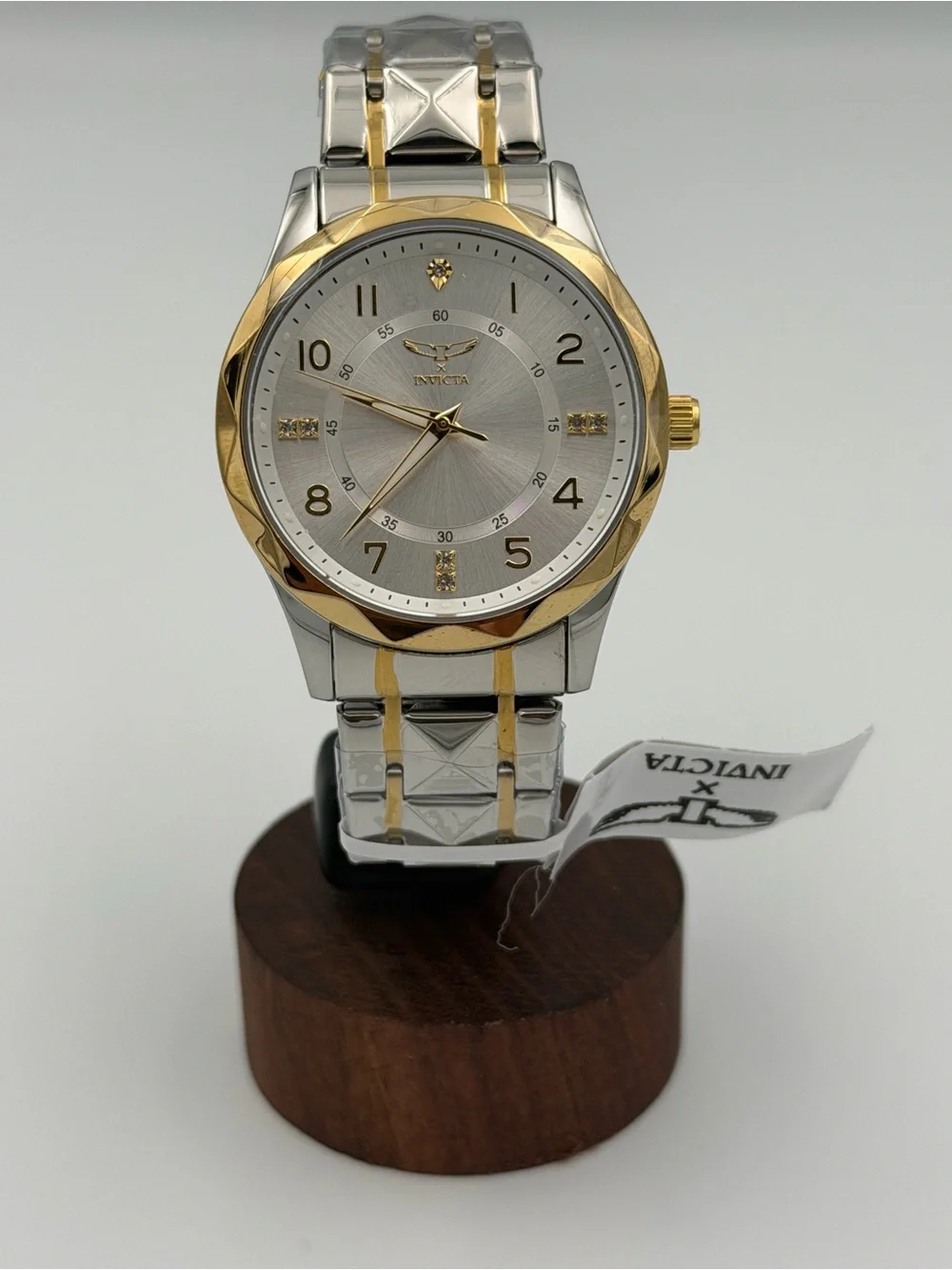 NEW Invicta Specialty 69023 Men’s Two-Tone Quartz Watch 41mm With Box